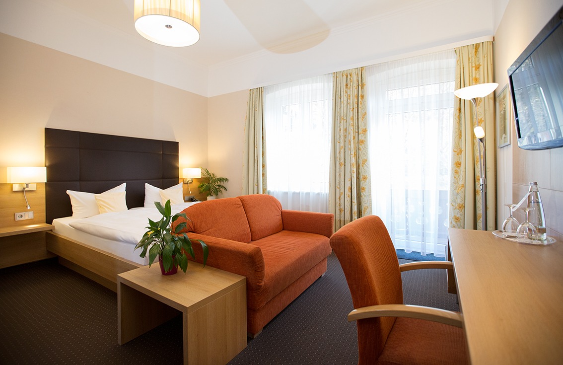 Doppelzimmer Berg/Straßenseite Komfort